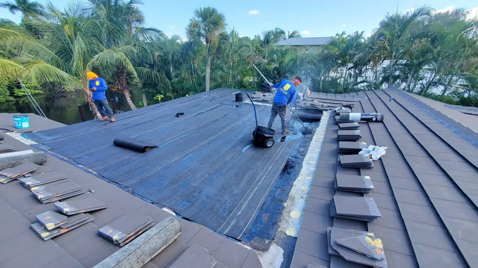 Hot Asphalt Flat Roofs - Photo 6